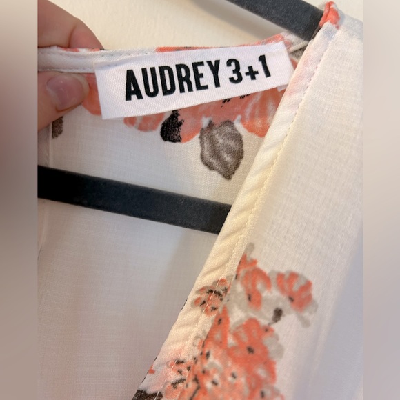 White and Coral Floral Romper - Picture 3 of 3